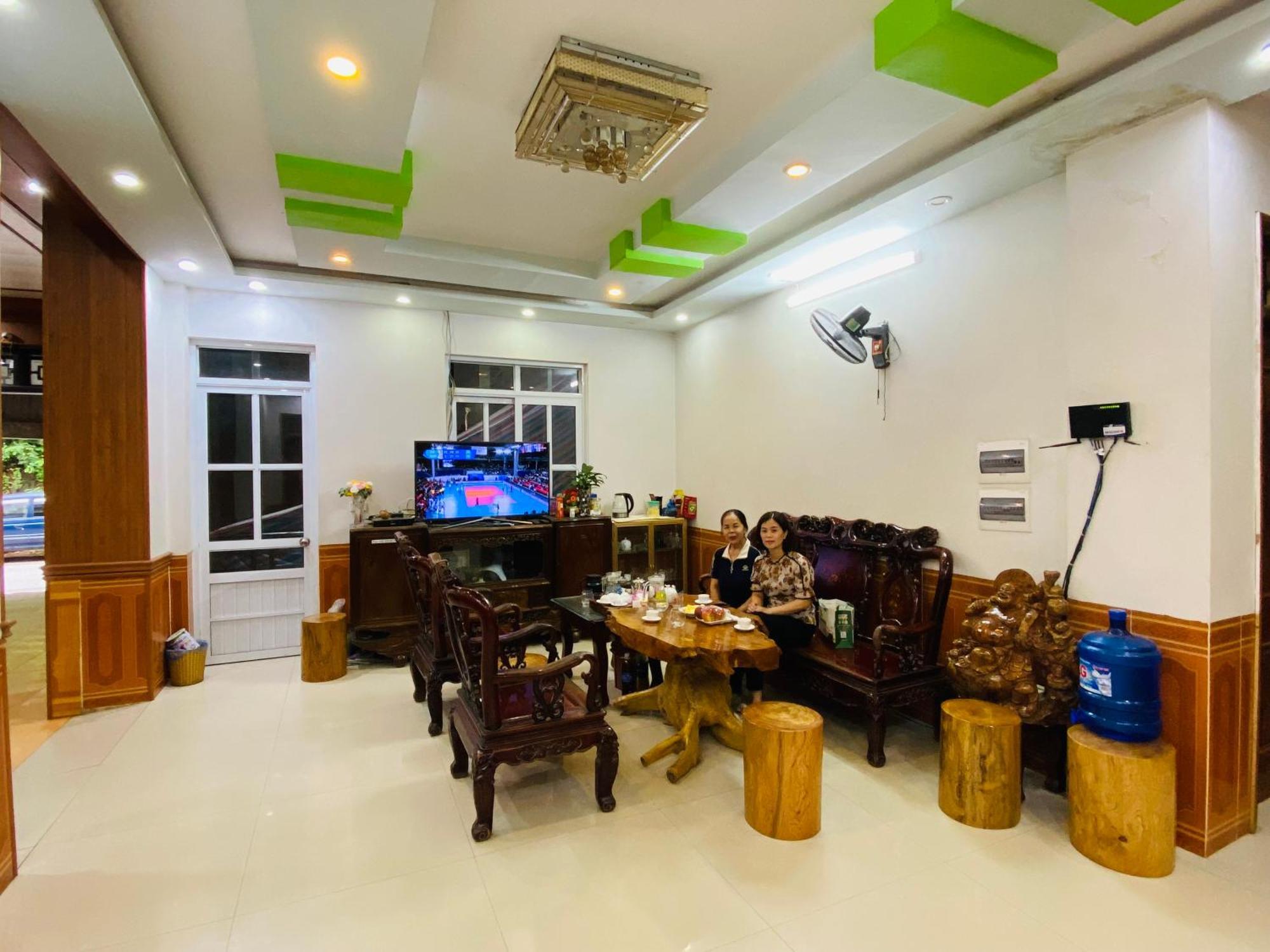 Viet Hoang Hotel Bao Lac Exterior foto